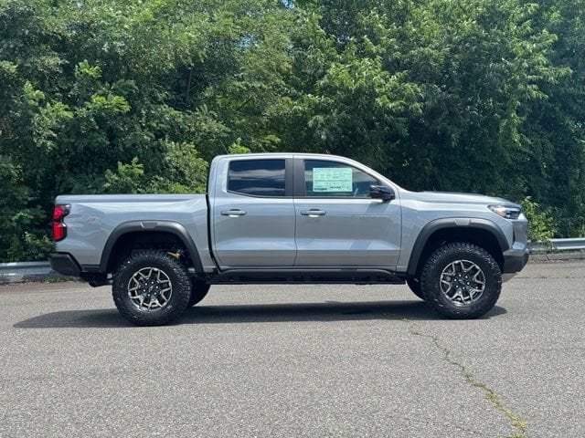 2026 Chevrolet Colorado ZR2 - Photo 8