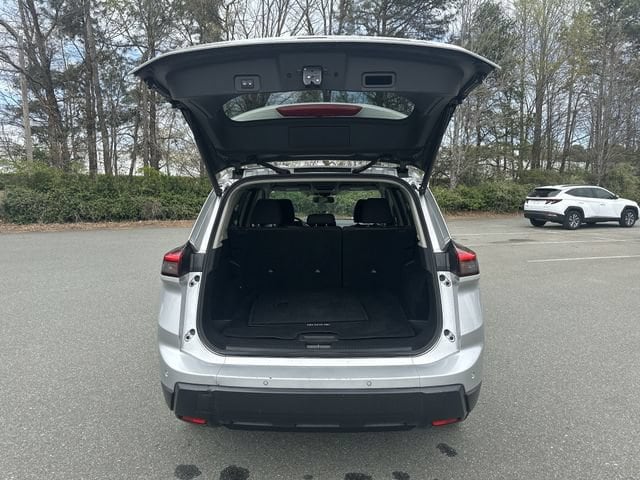 2024 Nissan Rogue SV - Photo 33