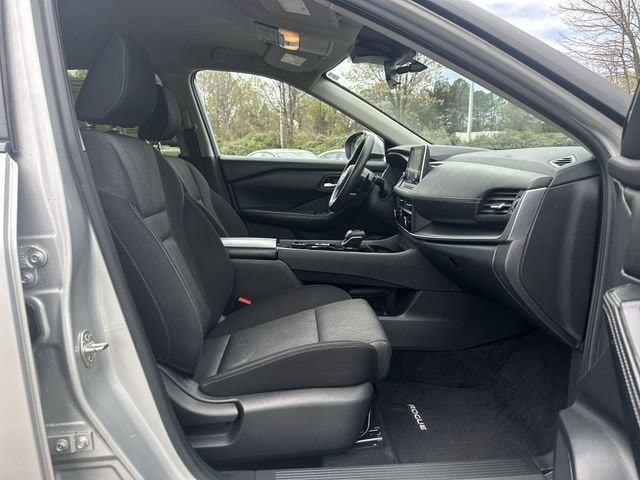 2024 Nissan Rogue SV - Photo 28