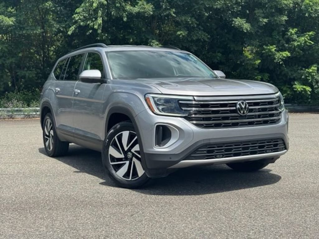 Used 2025 Volkswagen Atlas 2.0T SE w/Technology SUV