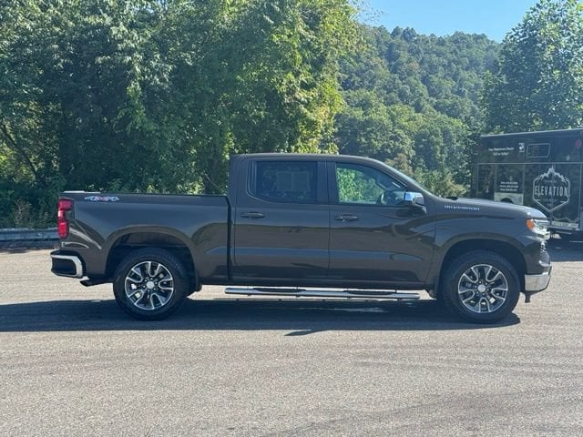 2023 Chevrolet Silverado 1500 LT - Photo 7