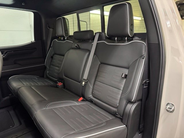 2026 GMC Sierra 1500 AT4X - Photo 23
