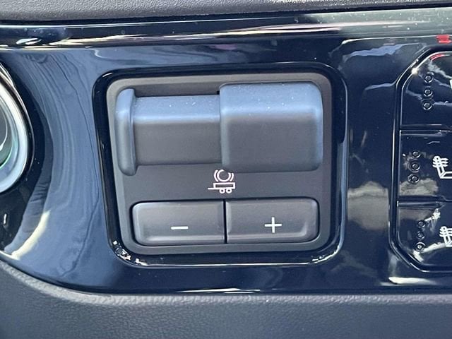2025 Chevrolet Silverado 1500 ZR2 - Photo 24