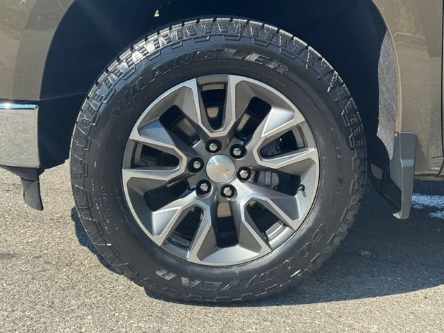 2023 Chevrolet Silverado 1500 LT - Photo 9