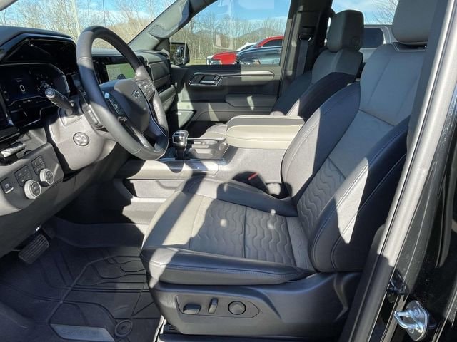2025 Chevrolet Silverado 1500 ZR2 - Photo 12
