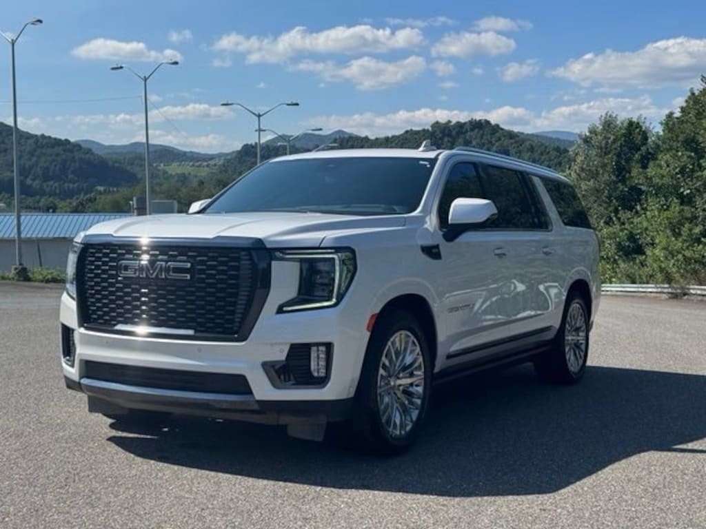 Used 2023 GMC Yukon XL Denali Ultimate SUV