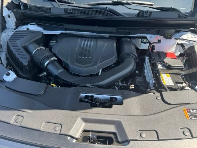 2026 GMC Acadia AT4 - Photo 11