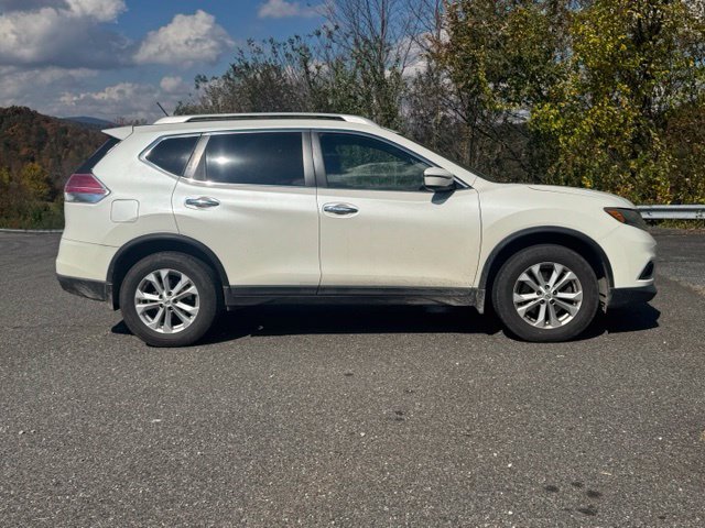Used 2016 Nissan Rogue SV with VIN 5N1AT2MM4GC826388 for sale in Boone, NC