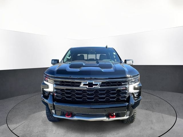 2025 Chevrolet Silverado 1500 ZR2 - Photo 2