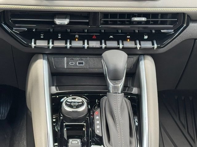 2026 Chevrolet Colorado ZR2 - Photo 16