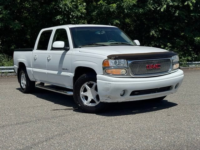 2006 GMC Sierra 4WD Crew Cab Short Box's photo
