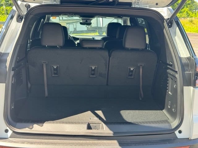 2026 GMC Acadia AT4 - Photo 29