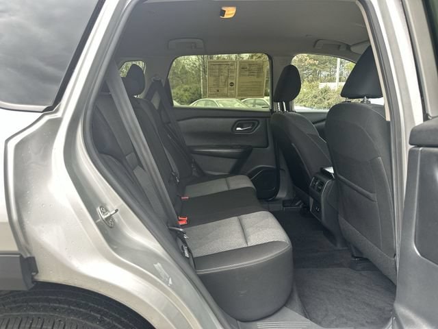 2024 Nissan Rogue SV - Photo 26