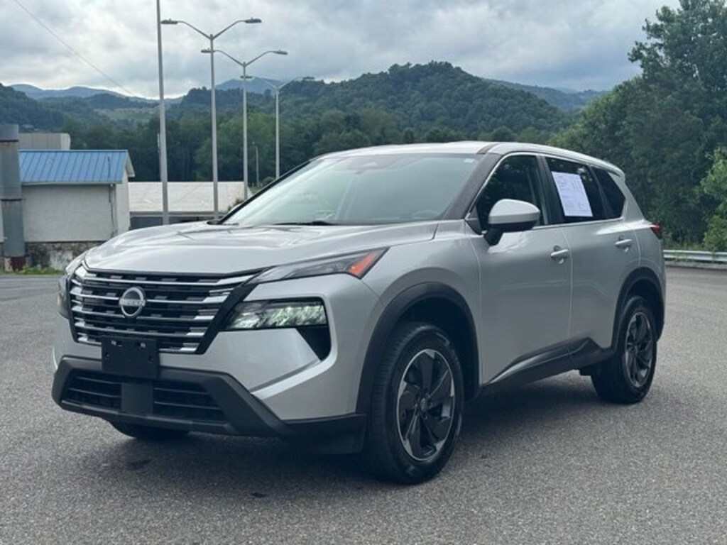 Used 2024 Nissan Rogue SV Intelligent AWD SUV