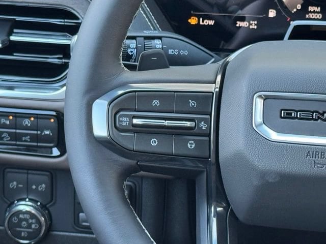 2026 GMC Yukon XL Denali Ultimate - Photo 13