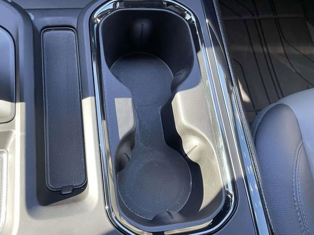 2025 Chevrolet Silverado 1500 ZR2 - Photo 25