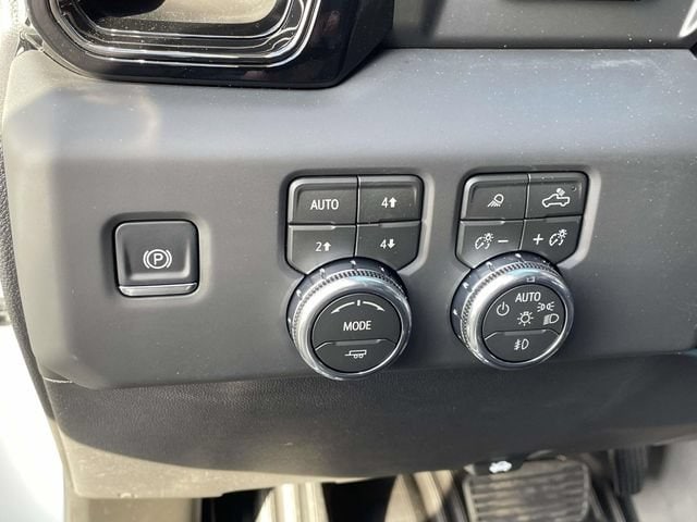 2026 GMC Sierra 1500 AT4 - Photo 13