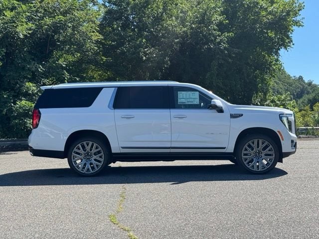 2026 GMC Yukon XL Denali Ultimate - Photo 9