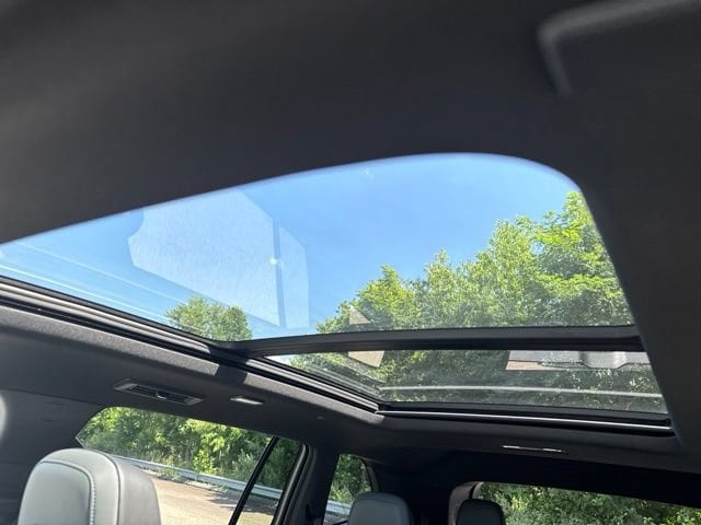 2026 GMC Acadia AT4 - Photo 18