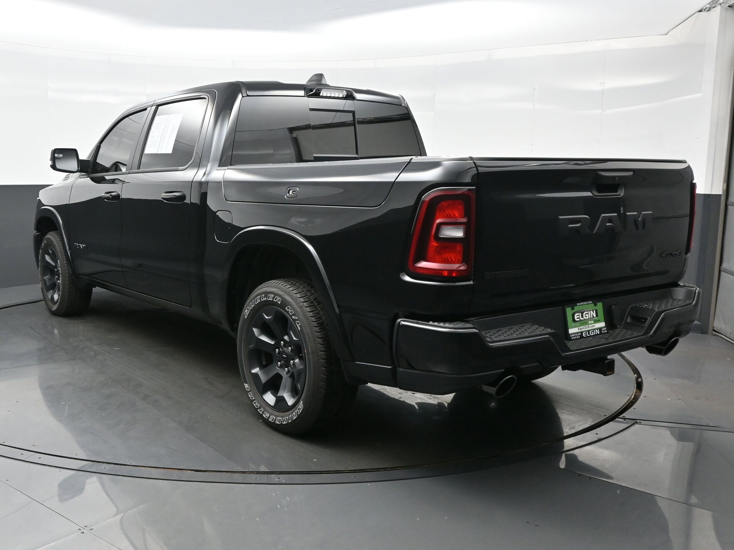 2025 Ram 1500 Big Horn Lone Star Night Edition photo 4