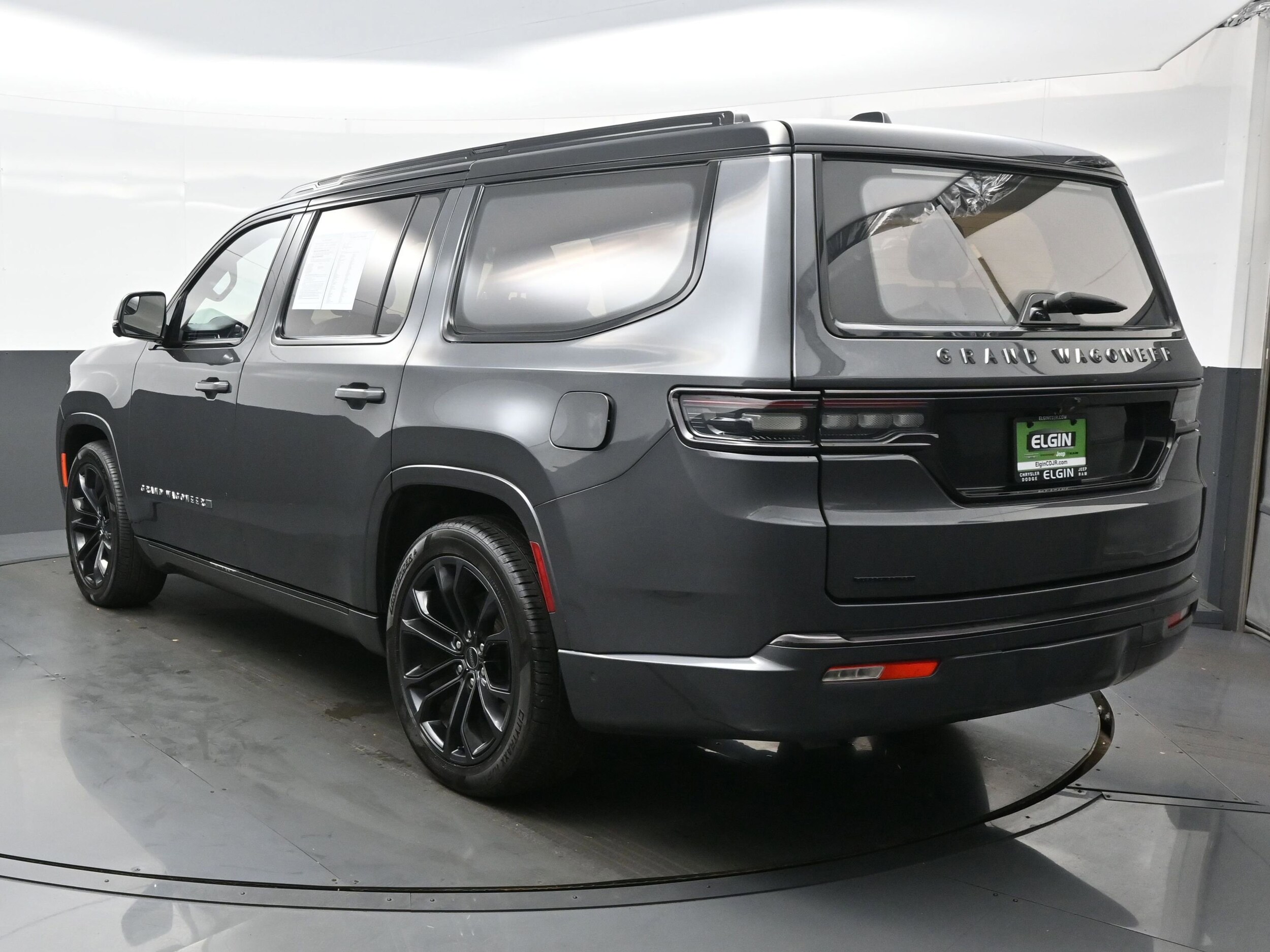 2022 Jeep Grand Wagoneer II Obsidian photo 4