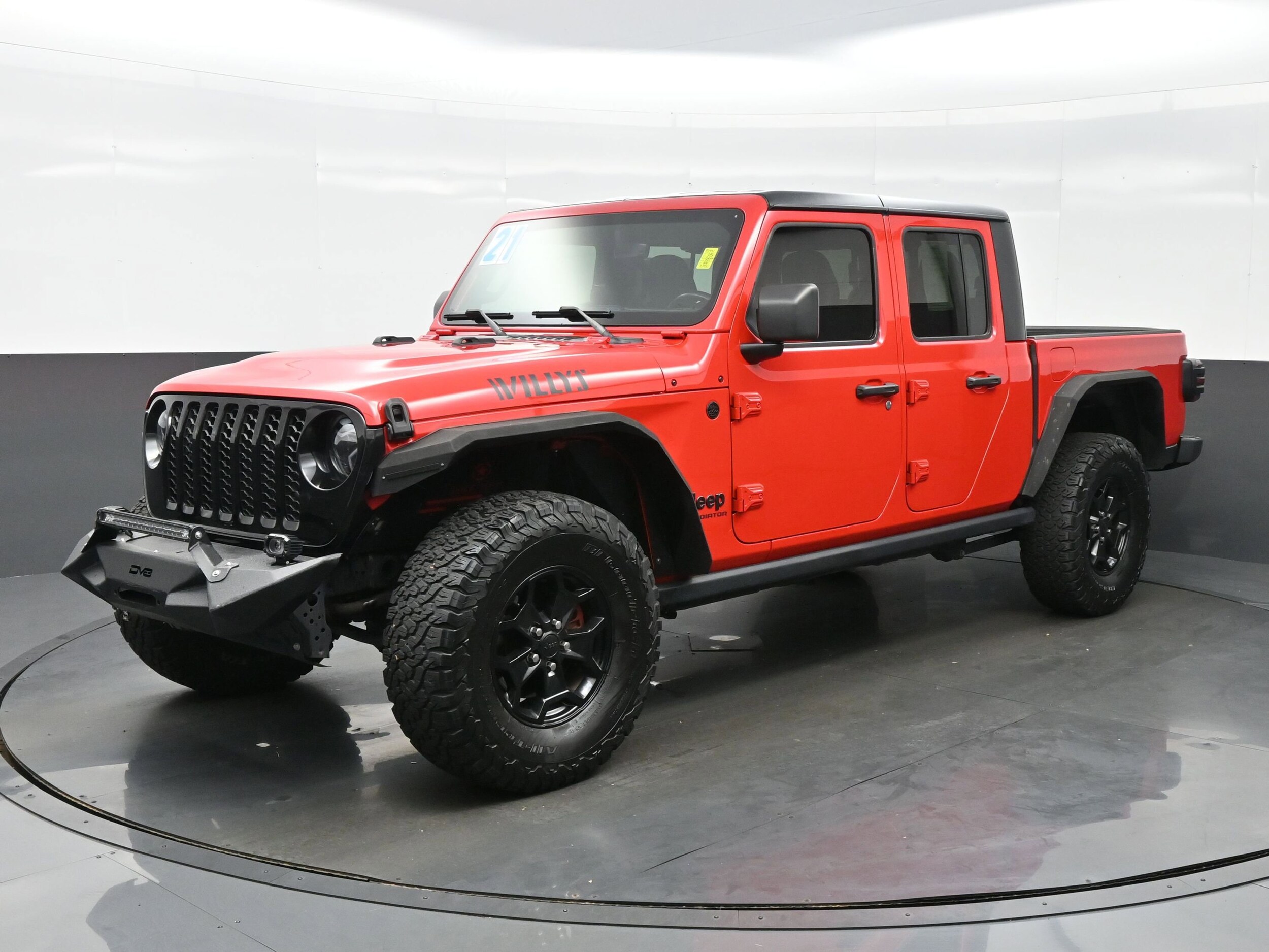 2021 Jeep Gladiator Willys photo 2
