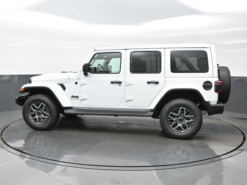 New 2026 Jeep Wrangler 4-DOOR SAHARA Sport Utility