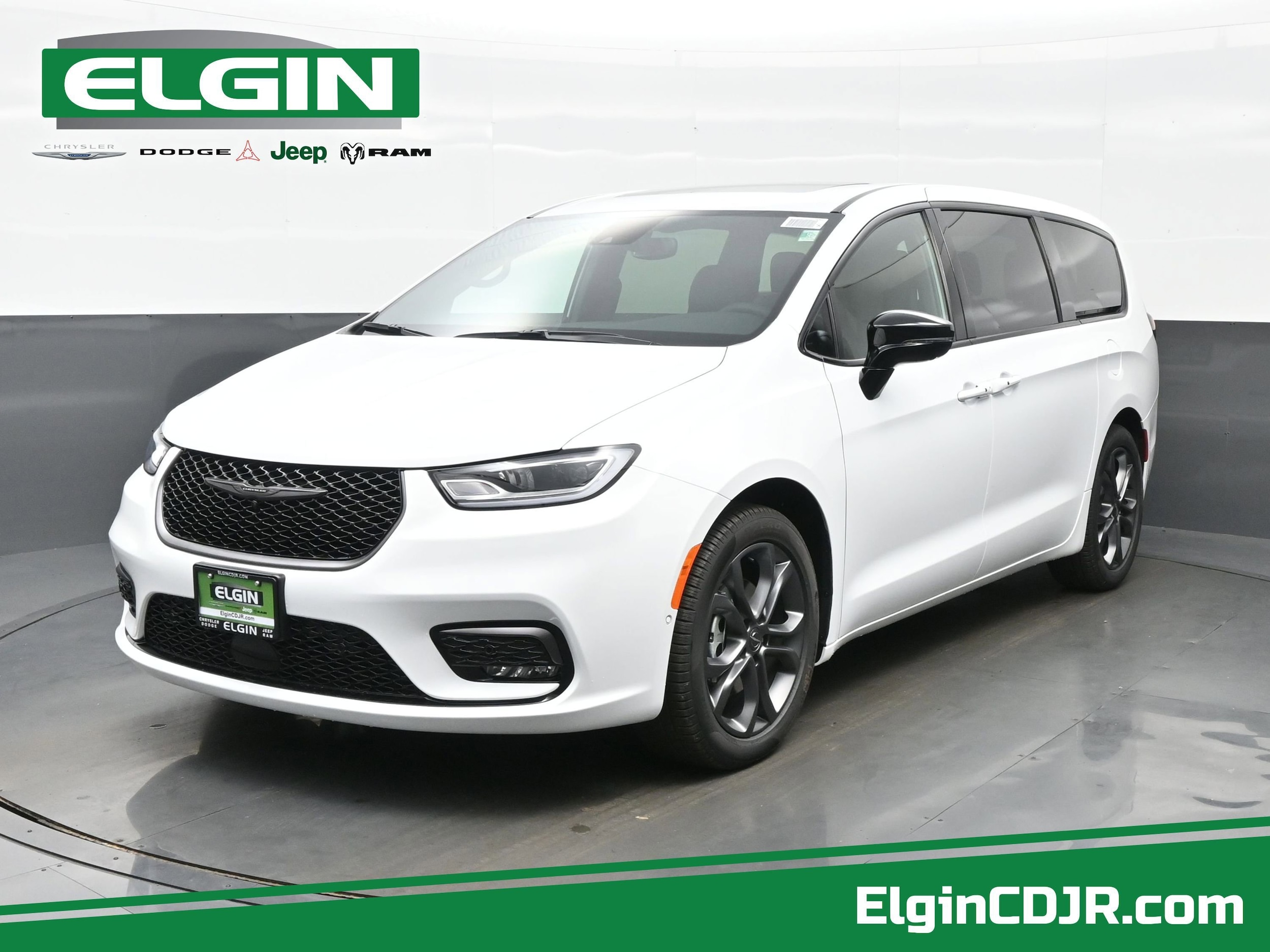 2026 Chrysler Pacifica Passenger Van 