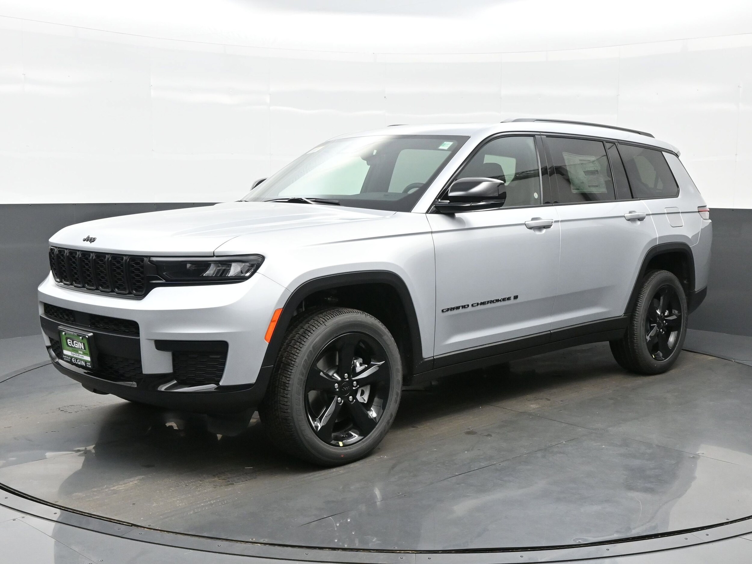 2025 Jeep Grand Cherokee Altitude X photo 2