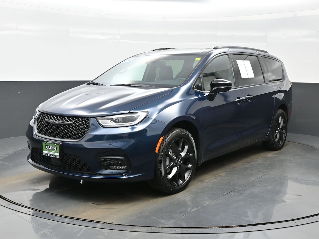 Used 2025 Chrysler Pacifica Limited Limited AWD