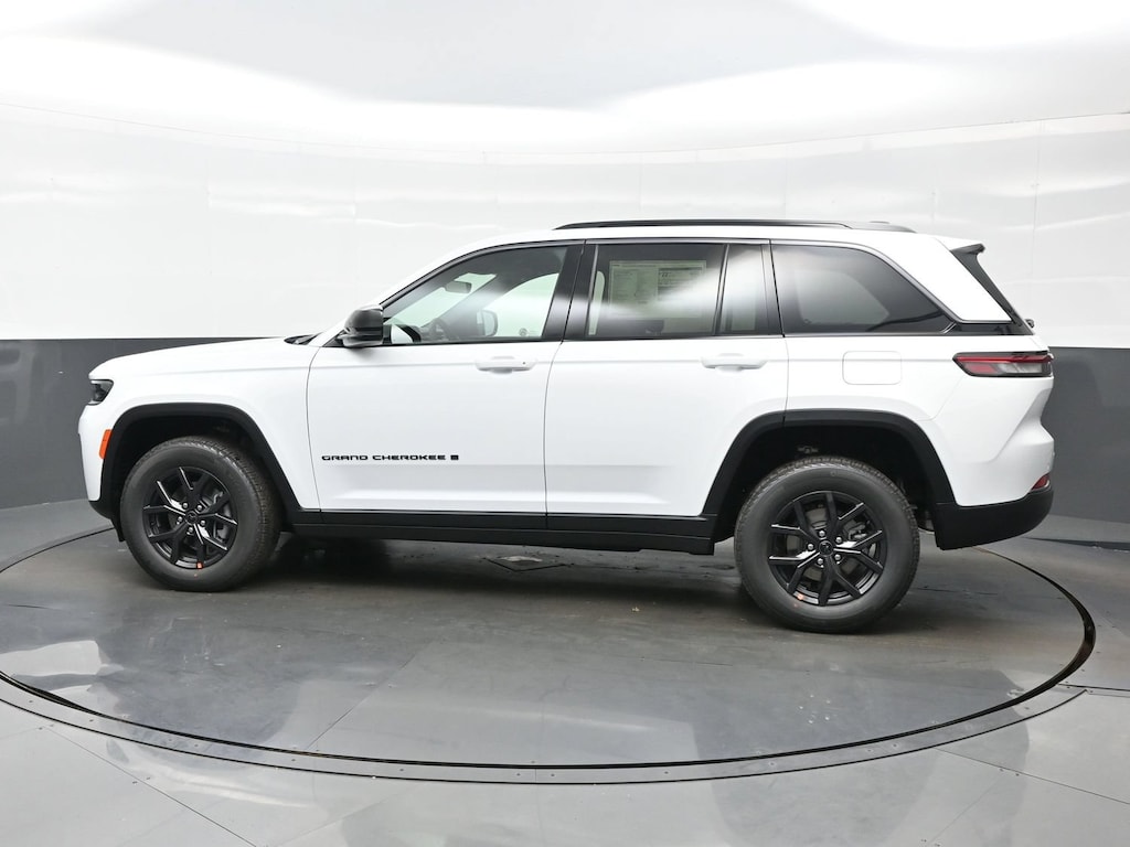 New 2027 Jeep Grand Cherokee LAREDO ALTITUDE 4X4 Sport Utility