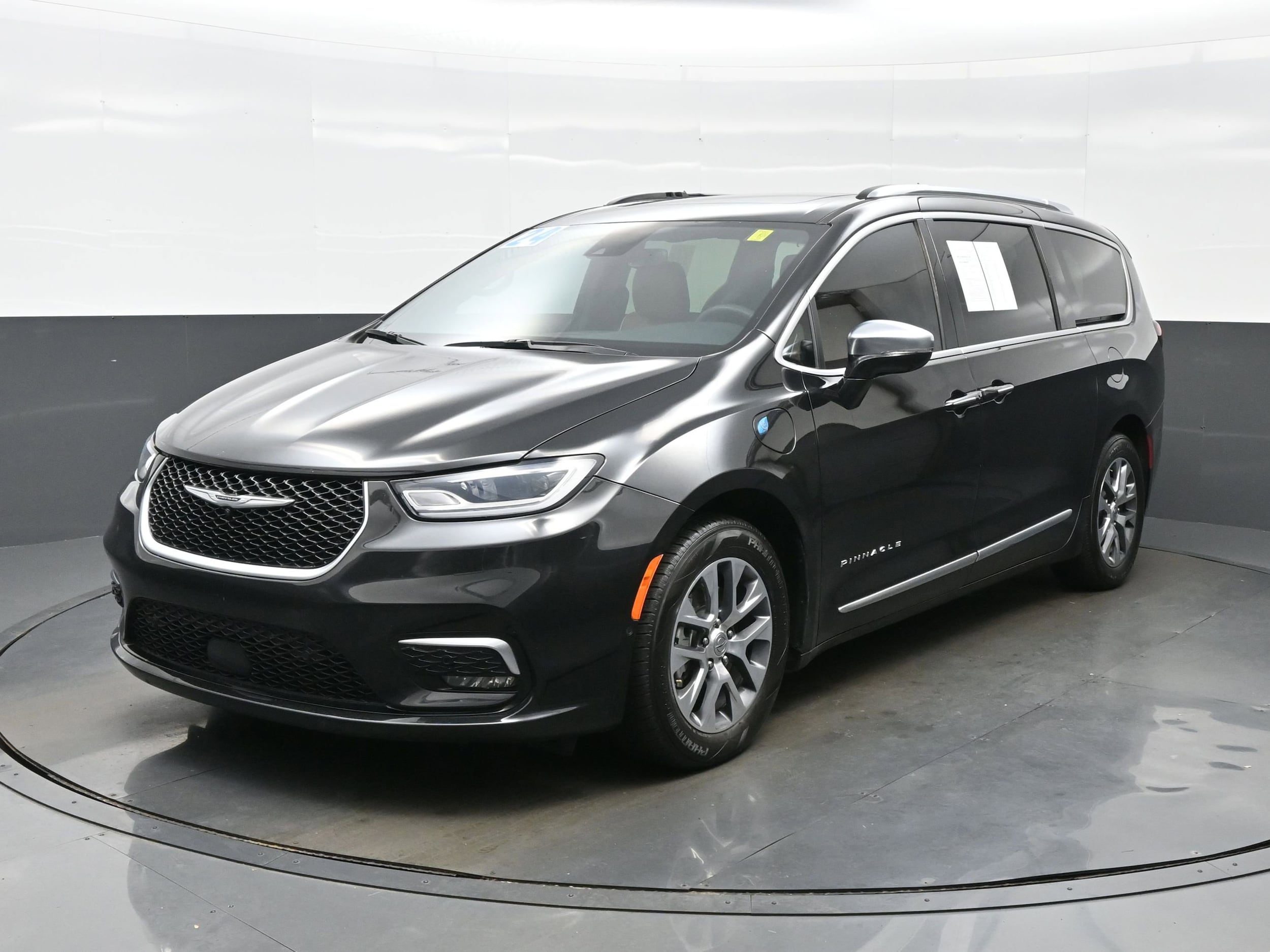 Used 2024 Chrysler Pacifica PHEV Pinnacle with VIN 2C4RC1N7XRR103651 for sale in Streamwood, IL