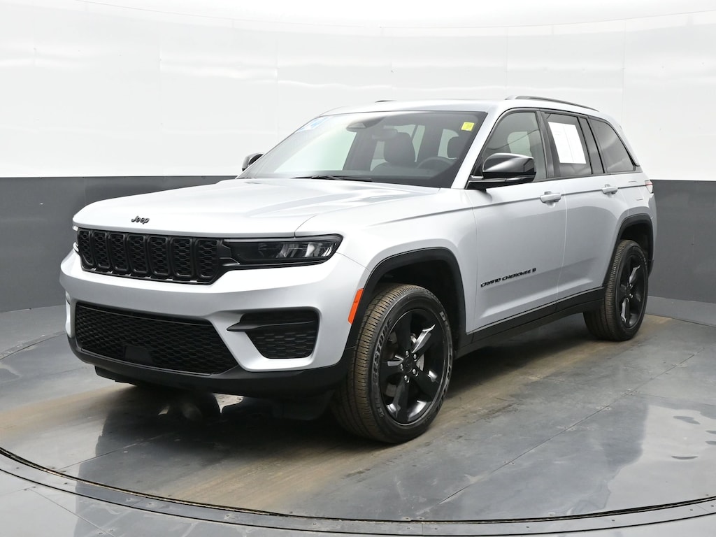 Used 2024 Jeep Grand Cherokee Altitude Altitude 4x4