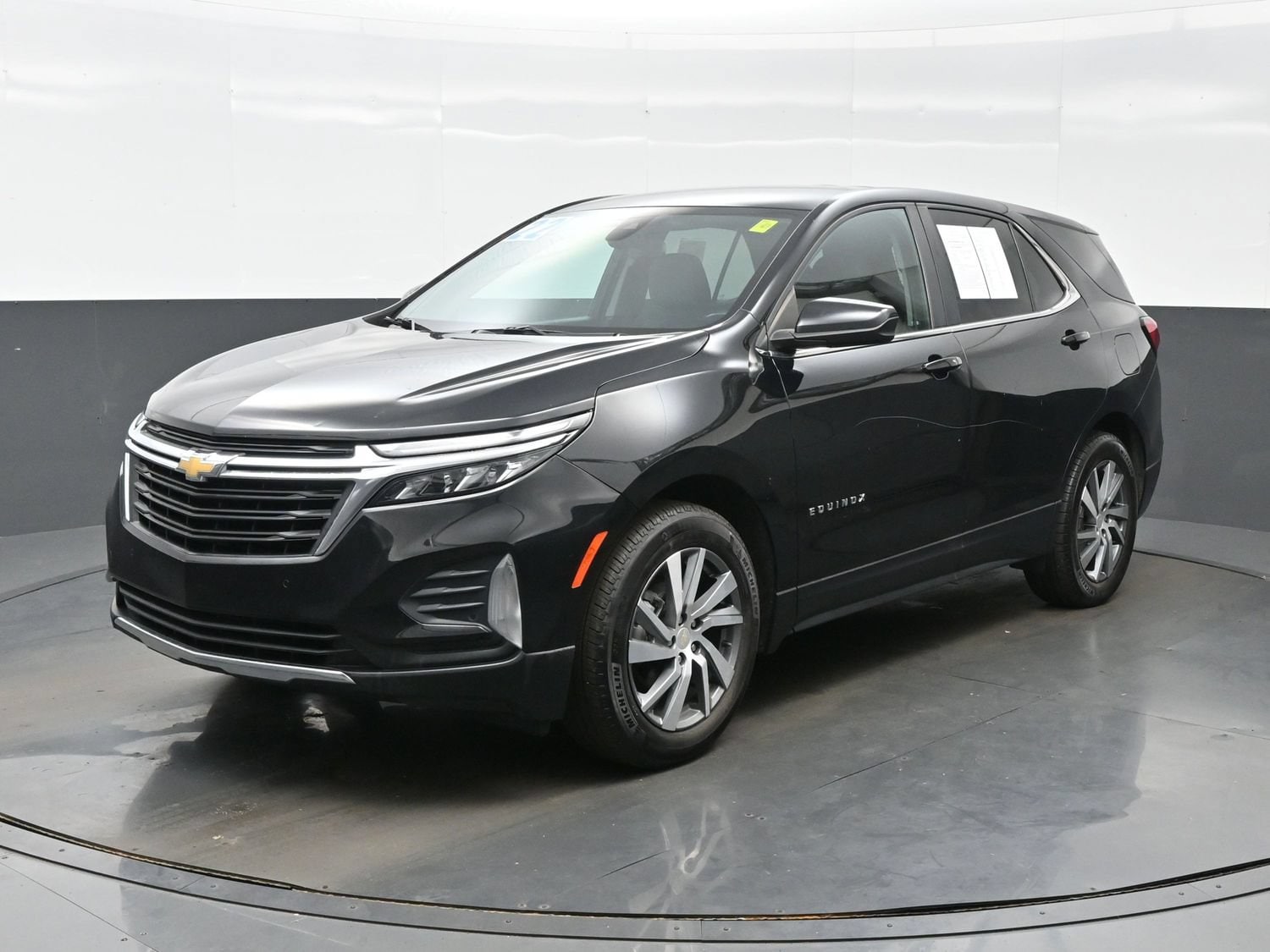 Used 2022 Chevrolet Equinox LT with VIN 3GNAXKEV8NL259627 for sale in Streamwood, IL