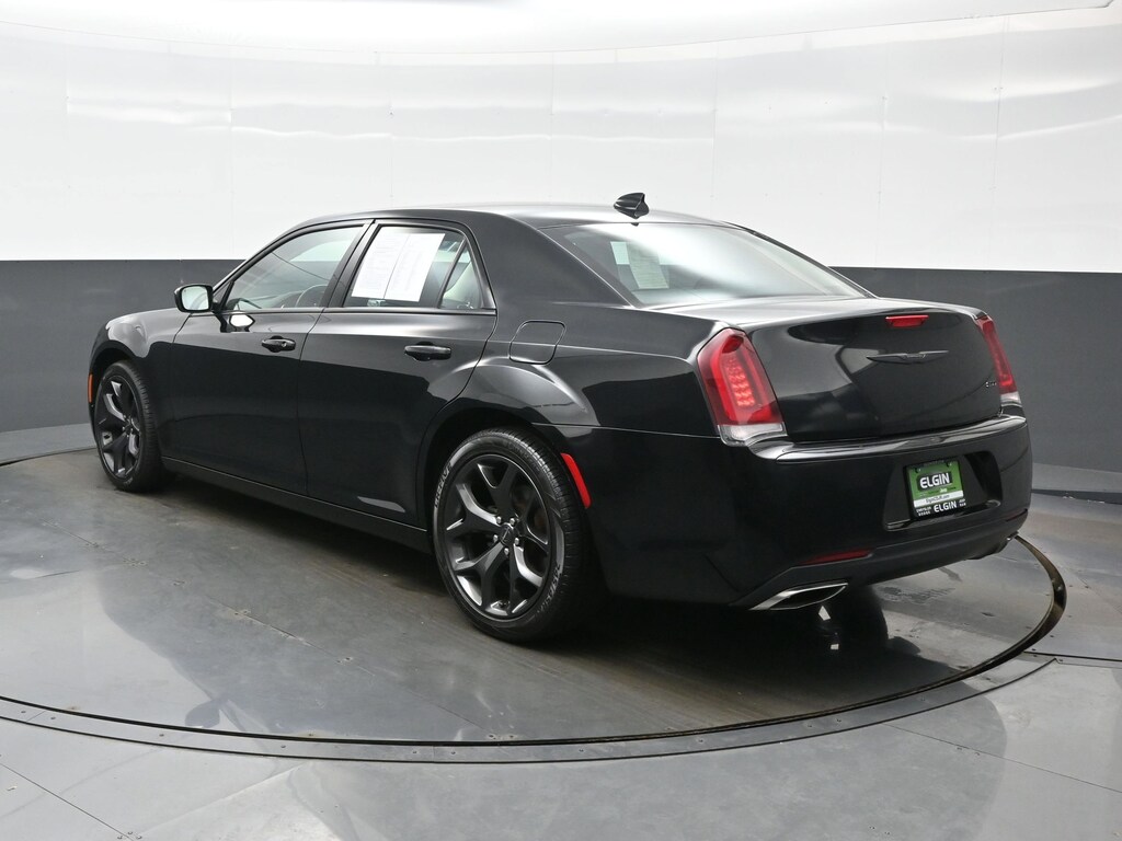 Used 2020 Chrysler 300 Touring Touring RWD
