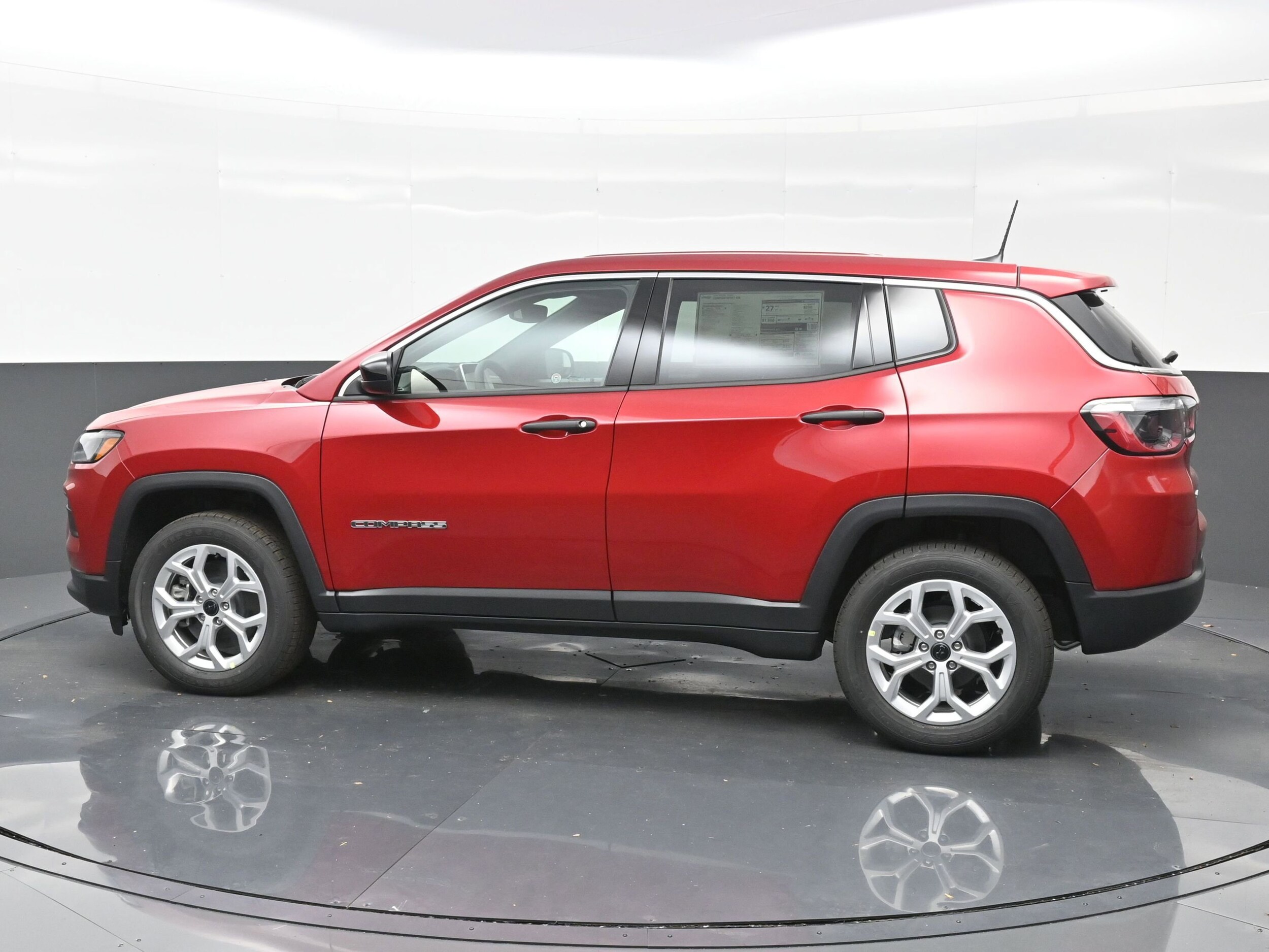 2025 Jeep Compass Sport photo 3