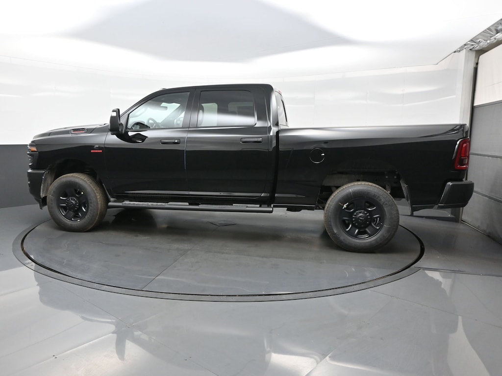 New 2026 Ram 2500 TRADESMAN CREW CAB 4X4 6'4 BOX Pickup