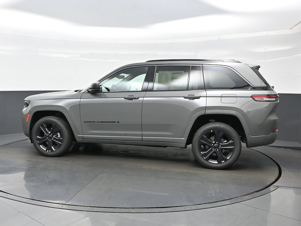 New 2027 Jeep Grand Cherokee 2 Row LIMITED 4X4 Sport Utility