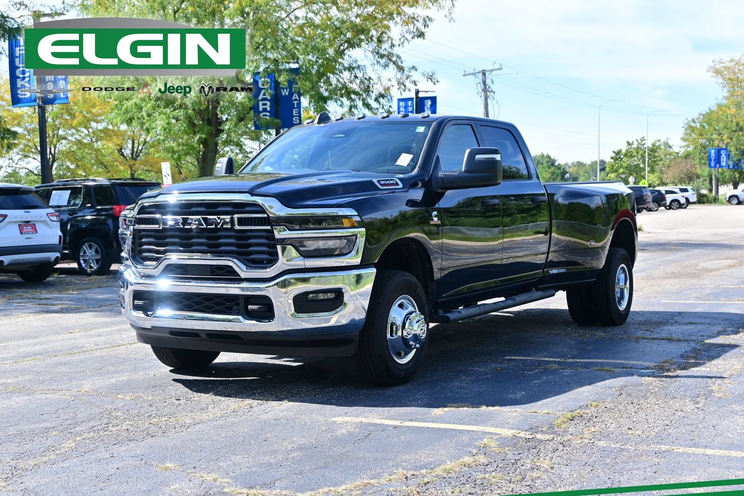 New 2027 Ram 3500 TRADESMAN CREW CAB 4X4 8' BOX Pickup