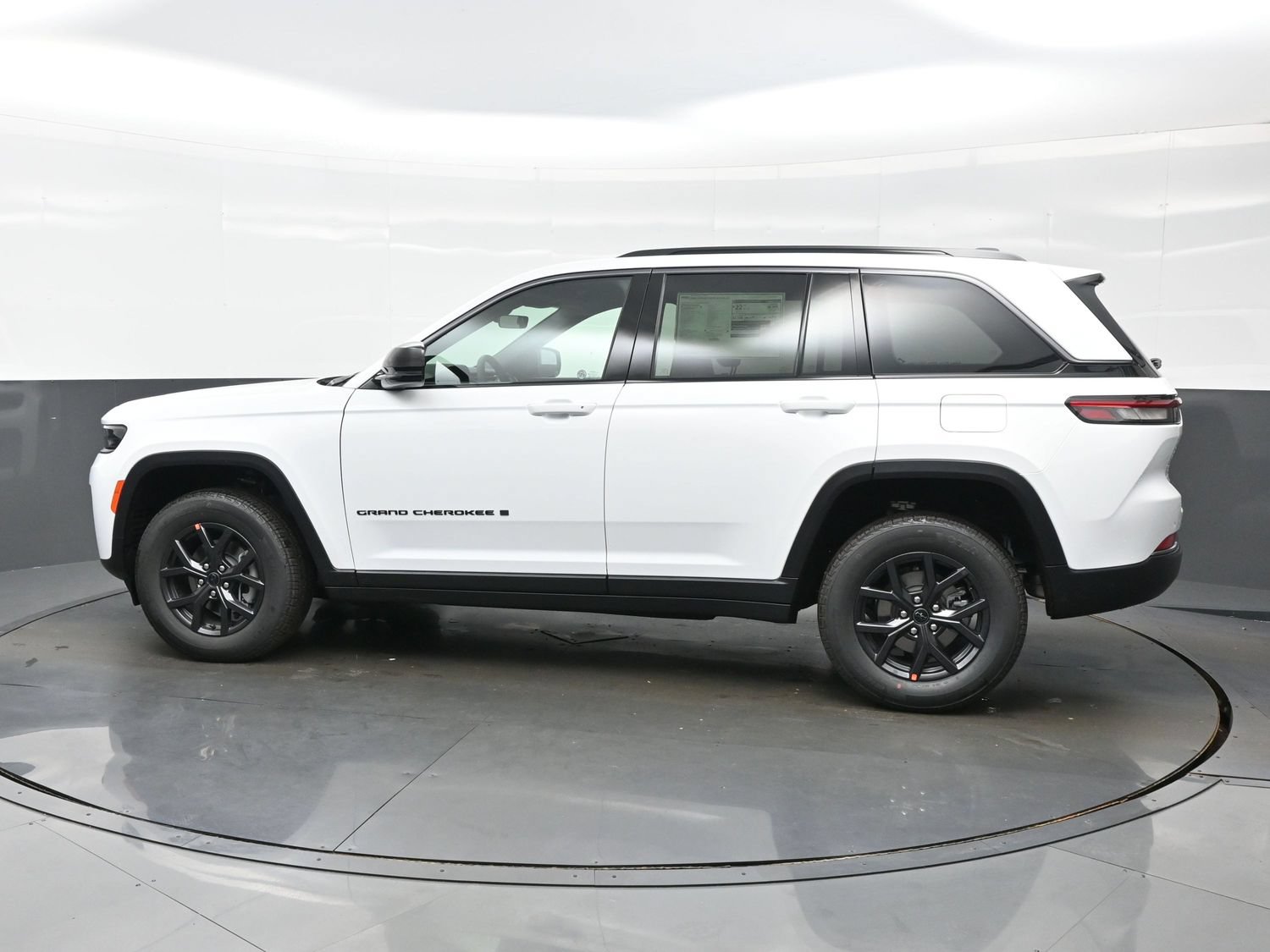 New 2027 Jeep Grand Cherokee 2 Row LAREDO 4X4 Sport Utility