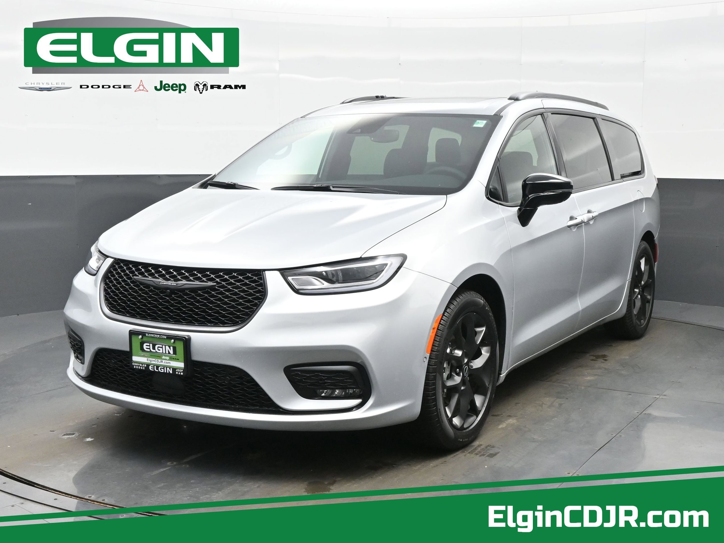 2026 Chrysler Pacifica Passenger Van 