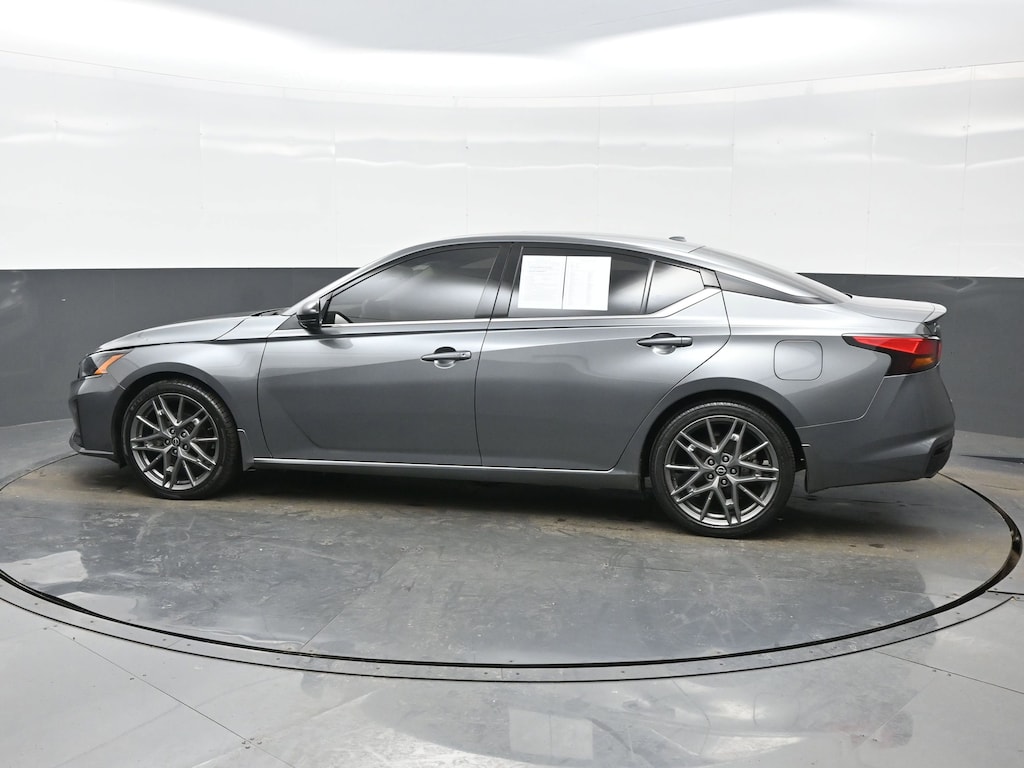 Used 2023 Nissan Altima 2.0 SR Sedan