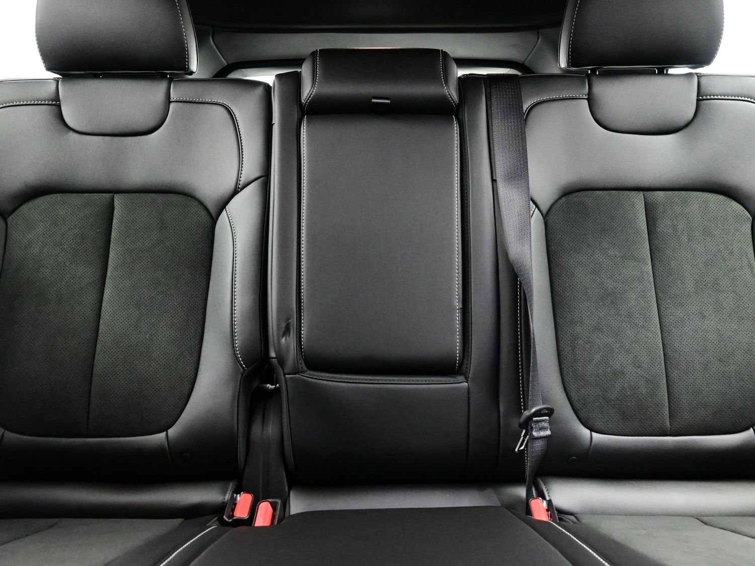2025 Jeep Grand Cherokee Altitude - Photo 13