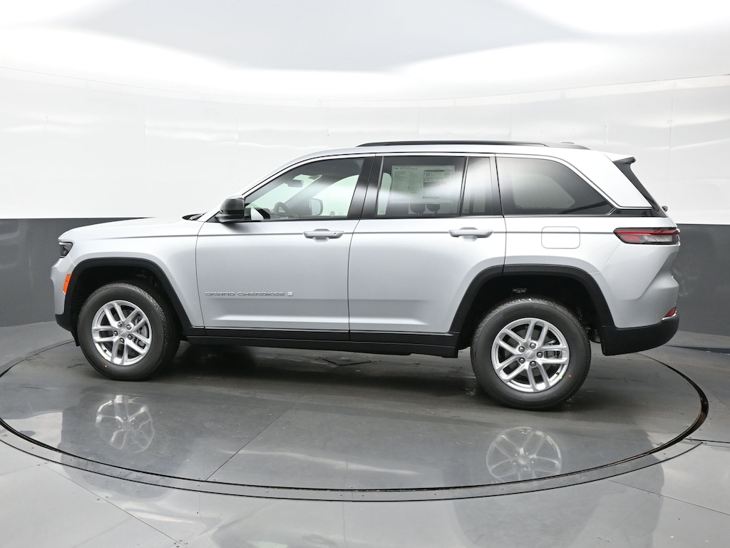 New 2025 Jeep Grand Cherokee LAREDO X 4X4 Sport Utility