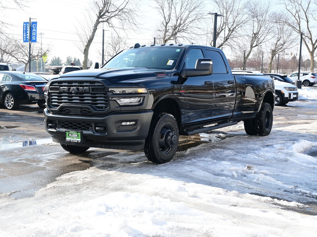 New 2026 Ram 3500 TRADESMAN CREW CAB 4X4 8' BOX Pickup