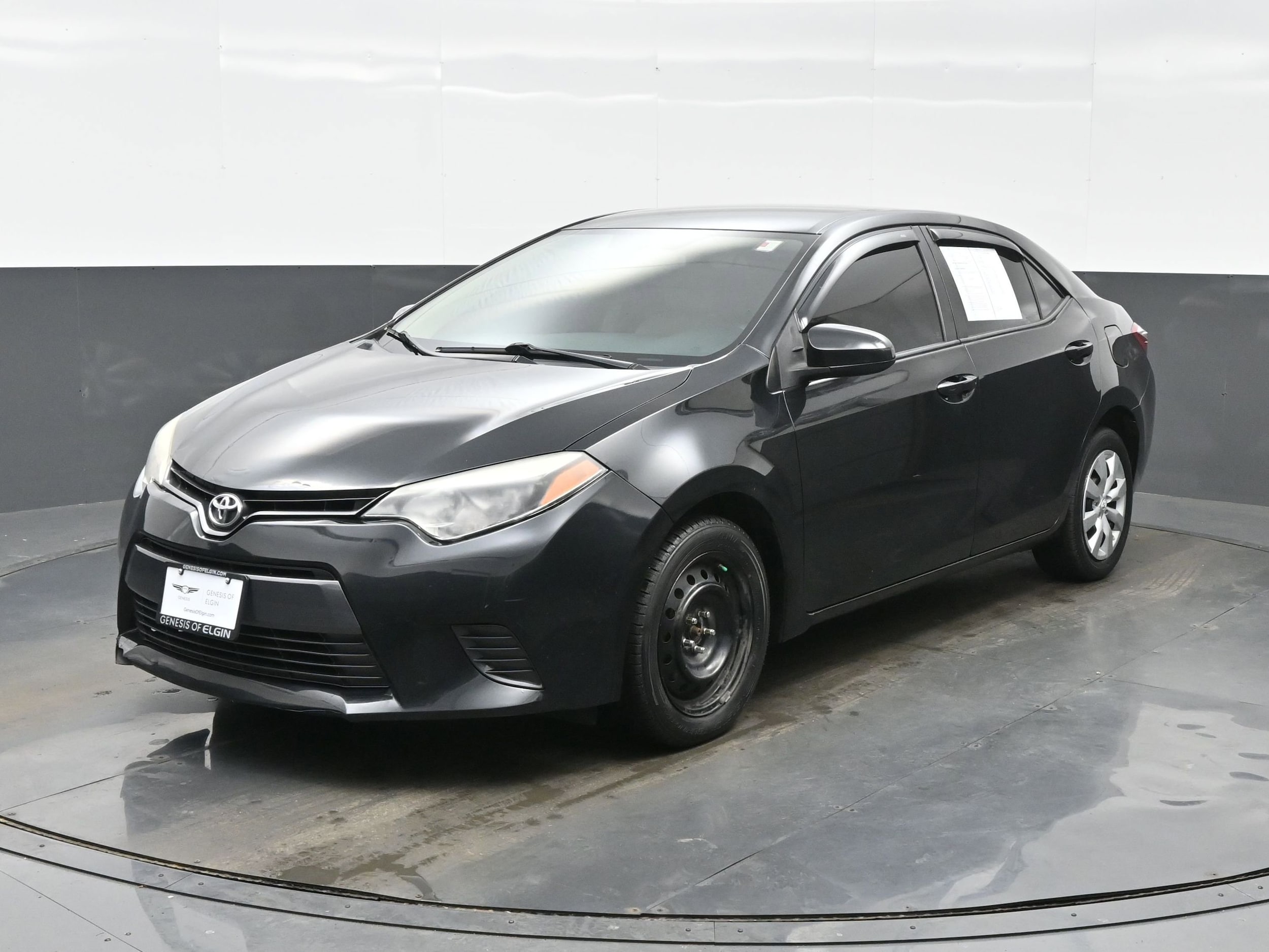 Used 2015 Toyota Corolla LE with VIN 2T1BURHEXFC468057 for sale in Streamwood, IL