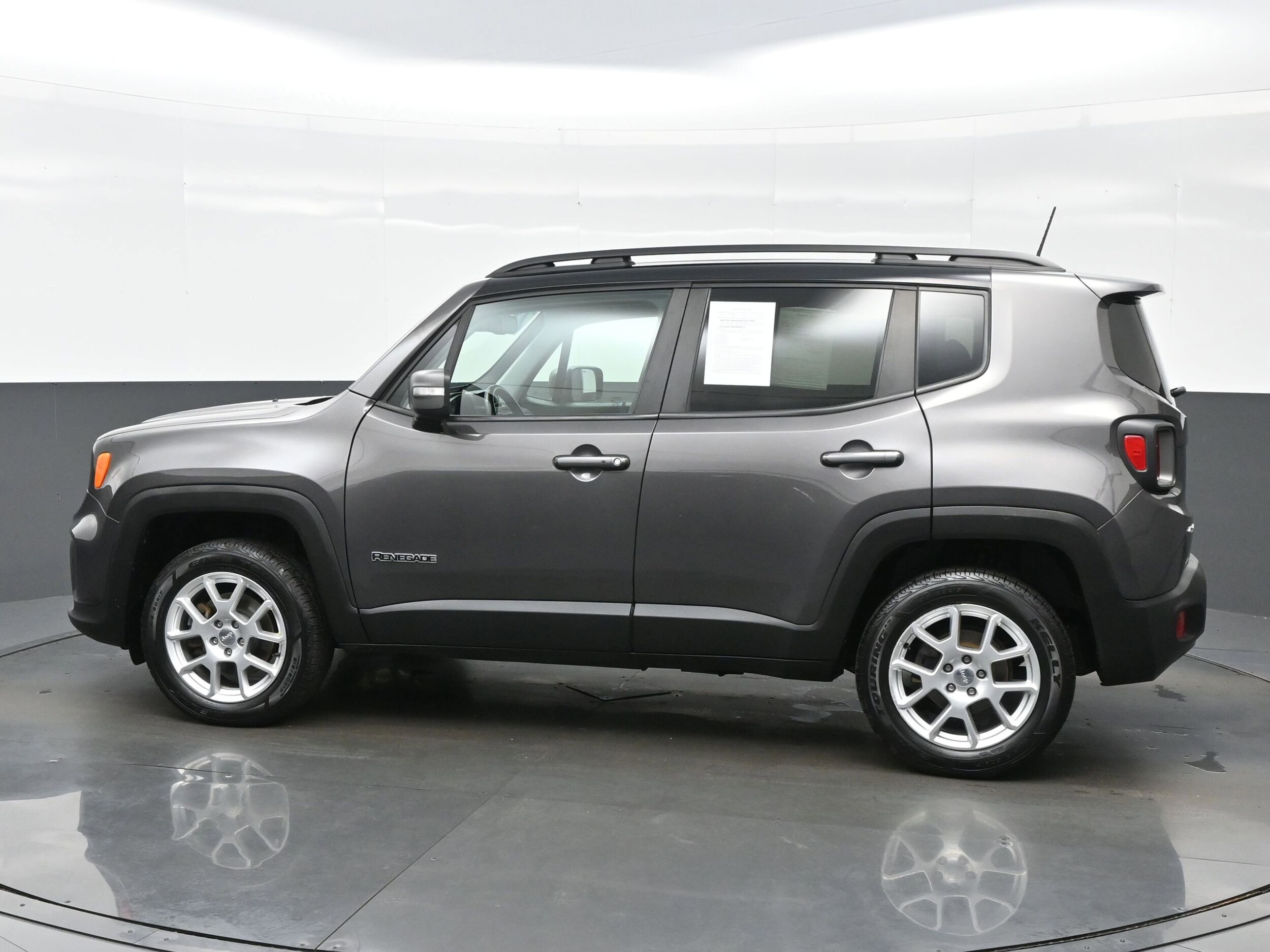 2021 Jeep Renegade Limited photo 3