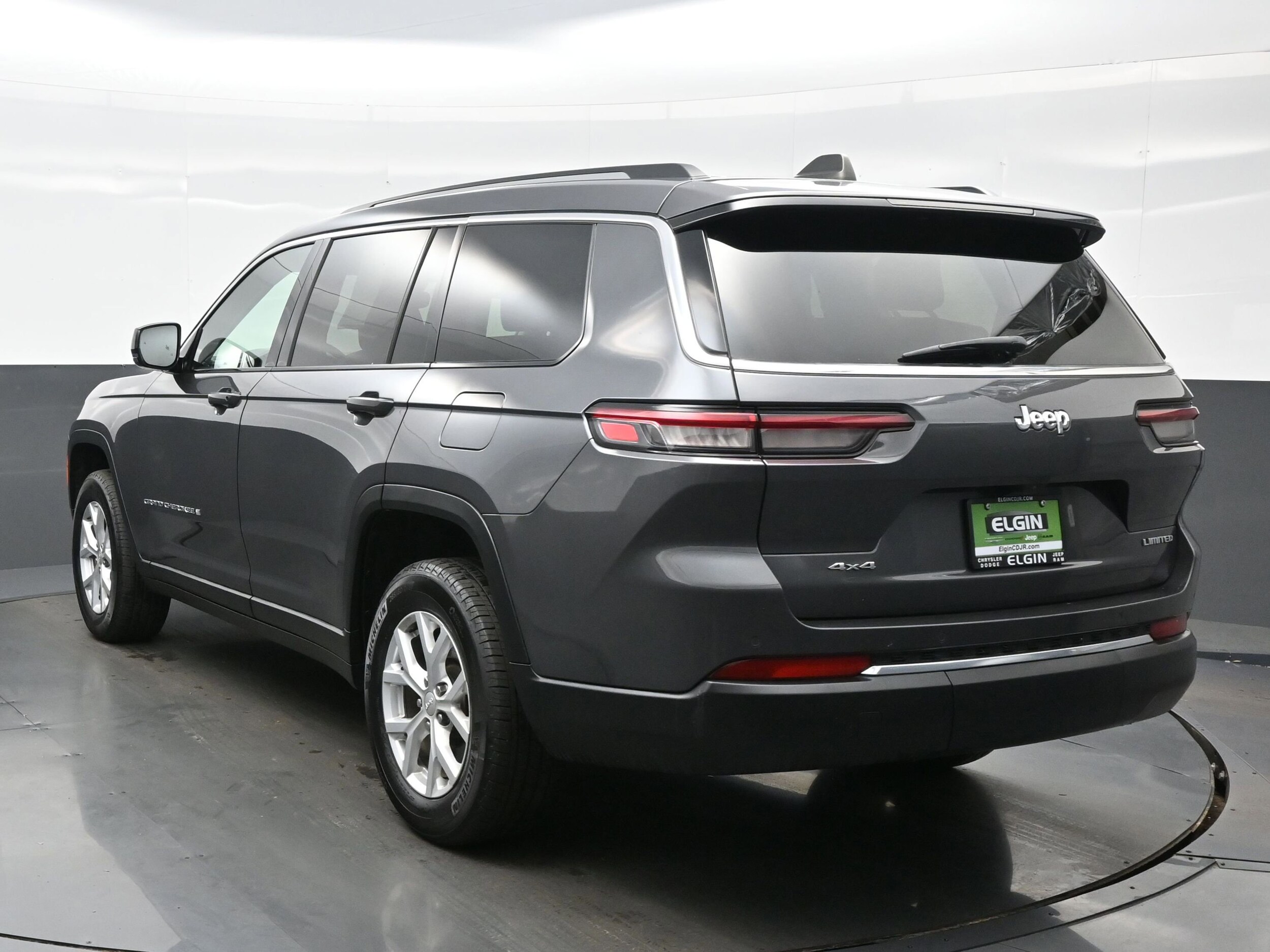 2023 Jeep Grand Cherokee Limited photo 4
