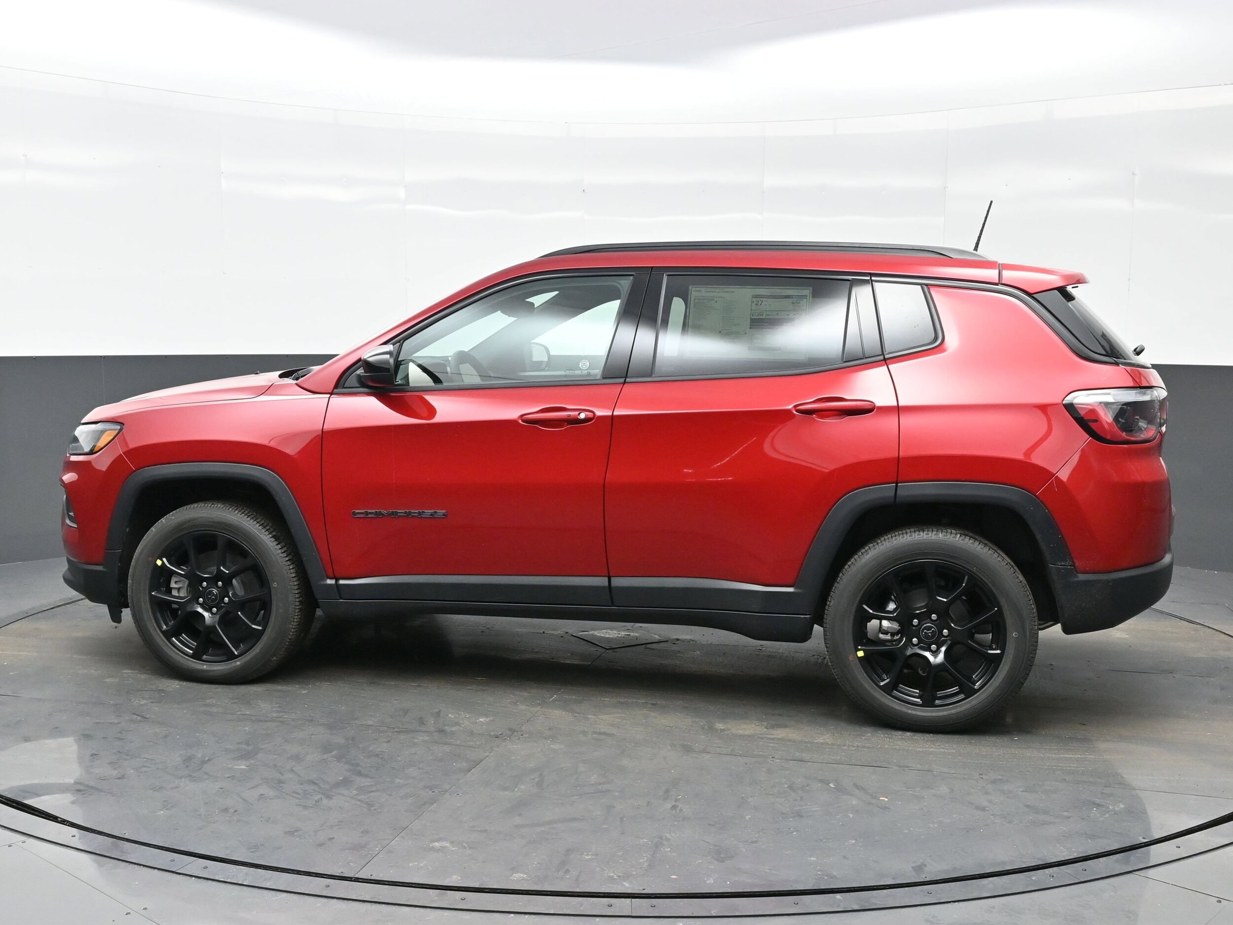 2025 Jeep Compass Latitude photo 3