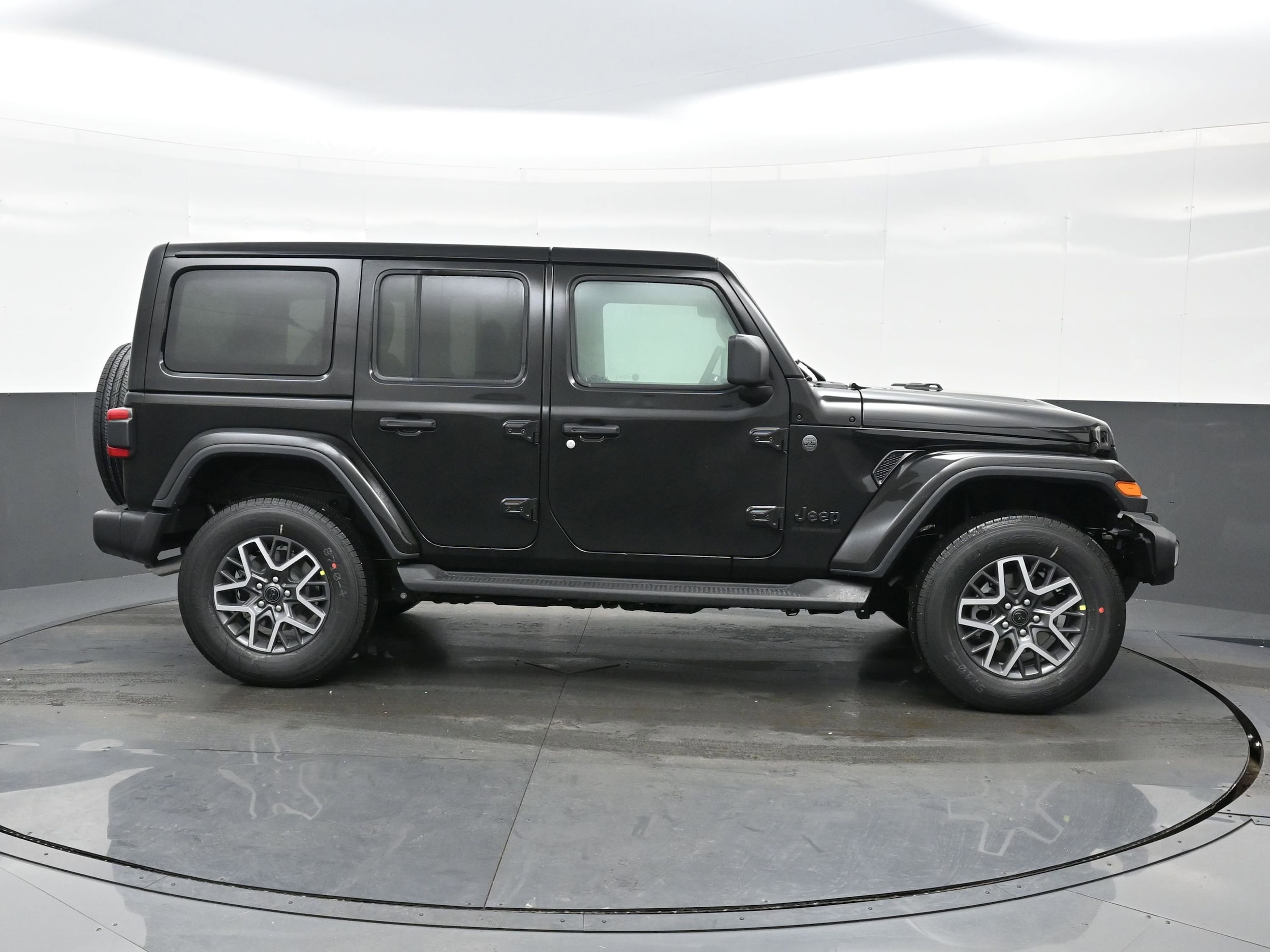 2025 Jeep Wrangler 4-Door Sahara - Photo 7